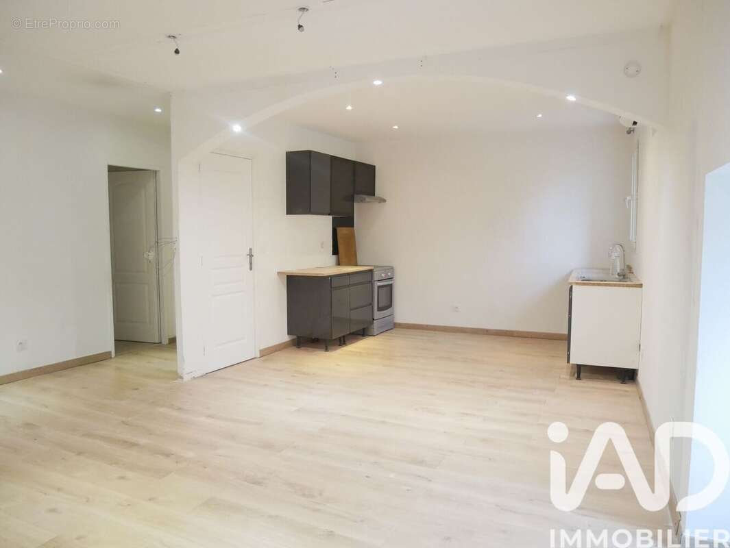 Maison 98 m² à Pouzilhac  - photo 6