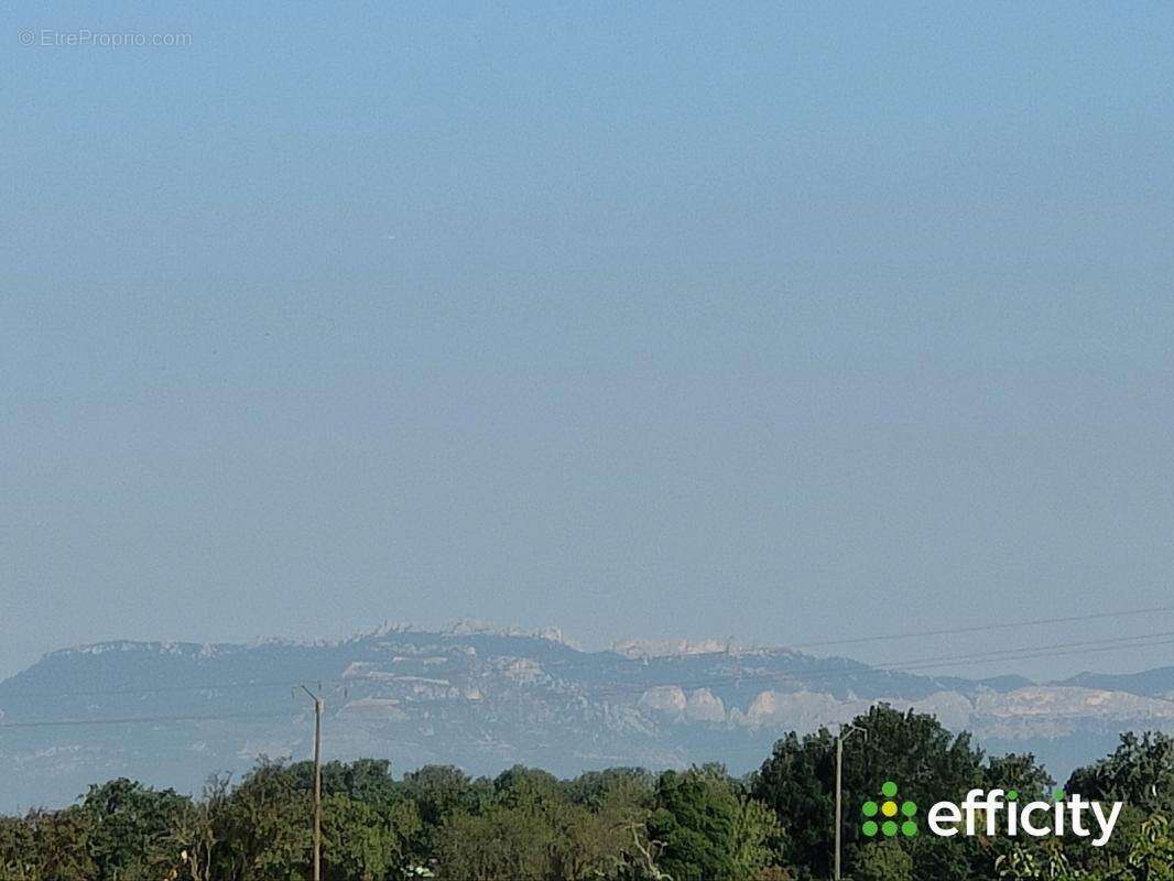 Maison à PERNES-LES-FONTAINES