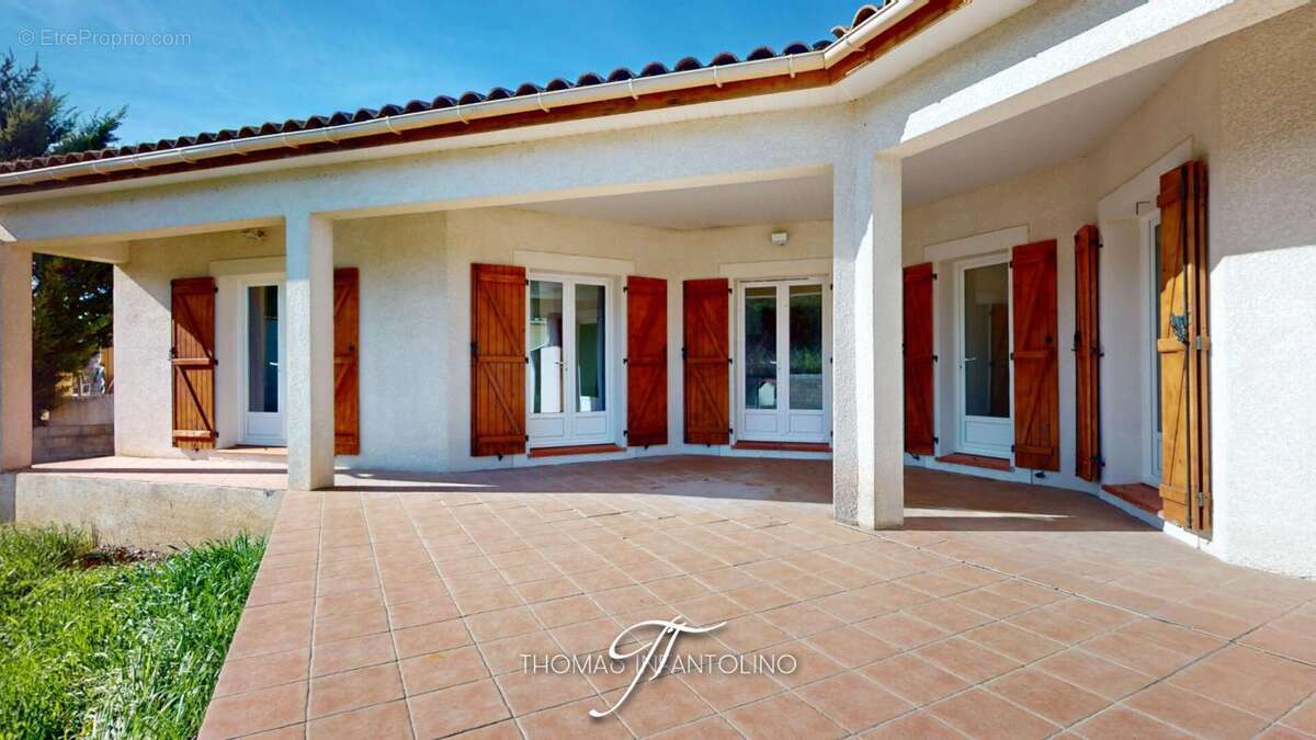 En exclusivite - maison 4 faces - 4 chambres - bureau - garage - photo 2