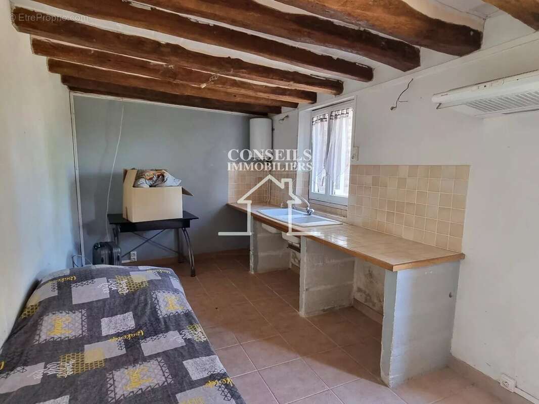 Maison à VILLENEUVE-SUR-YONNE