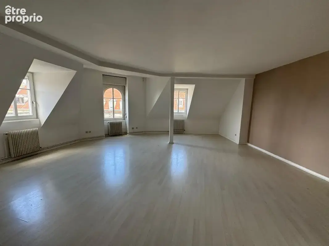 Dernier étage vaste 3/4 pièces avec ascenseur - photo 2