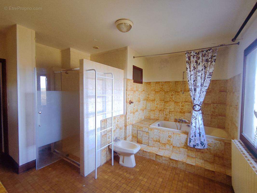 Maison à CHATELLERAULT