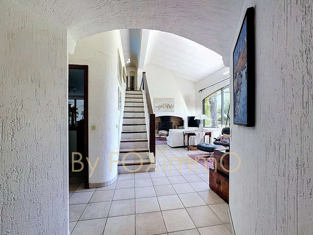 Maison à MOUGINS