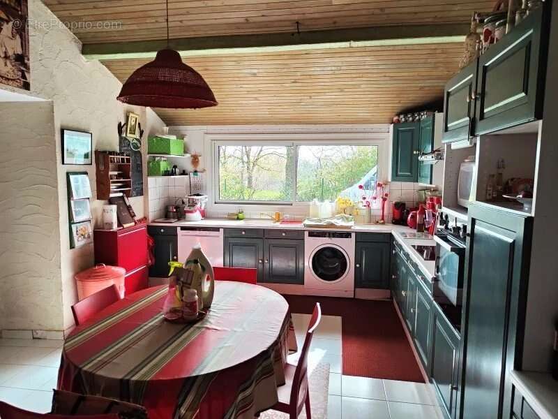 Maison à SEISSAN