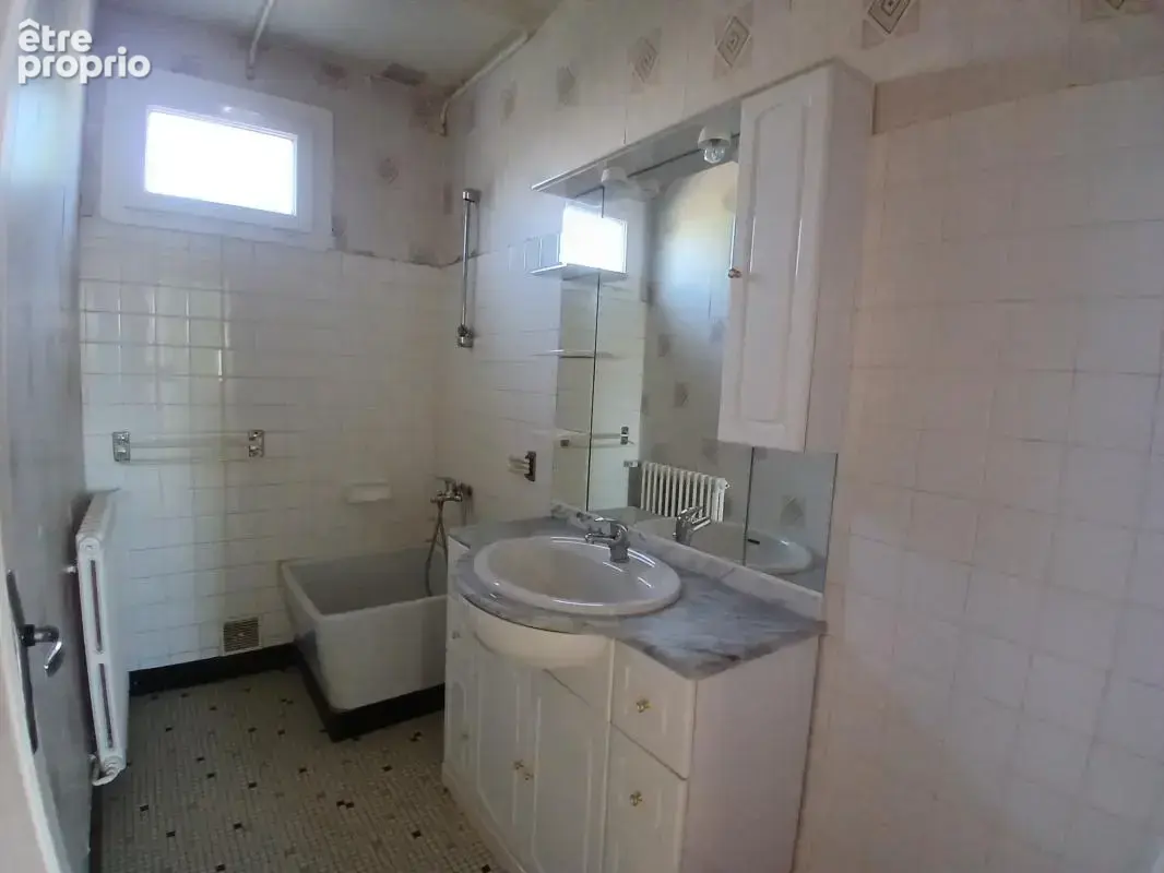 Maison lumineuse 4 chambres avec terrain clos et arboré - photo 10