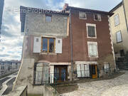 Maison à MARINGUES