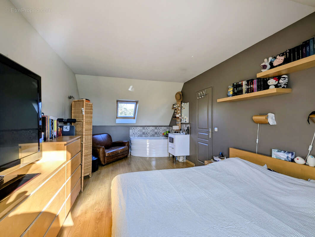 Maison à MONTFORT-L'AMAURY