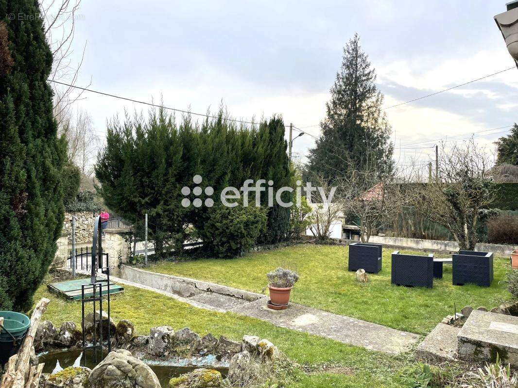 Maison à SAINTE-GENEVIEVE