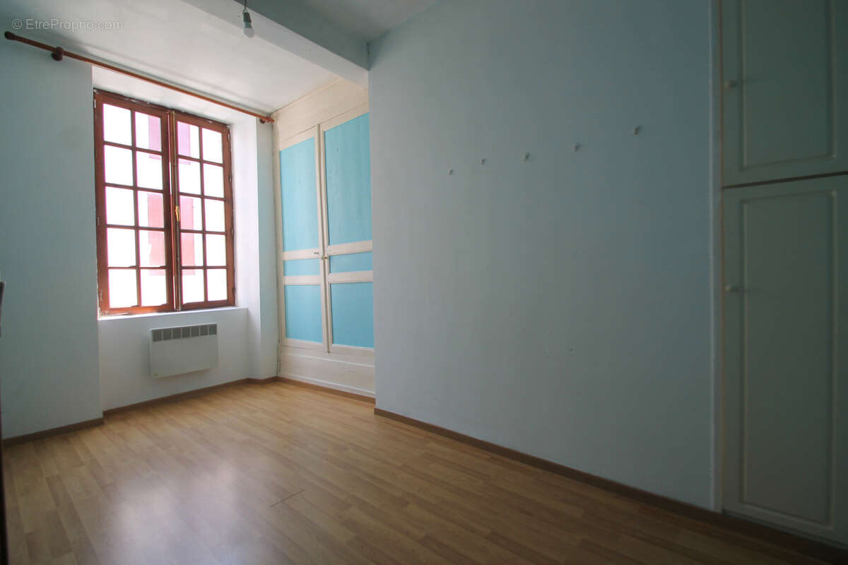 Maison de village de caractère à vendre– 109 m² – 3 chambres + Grenier aménageable (67 m²) - cour extèrieure - photo 8