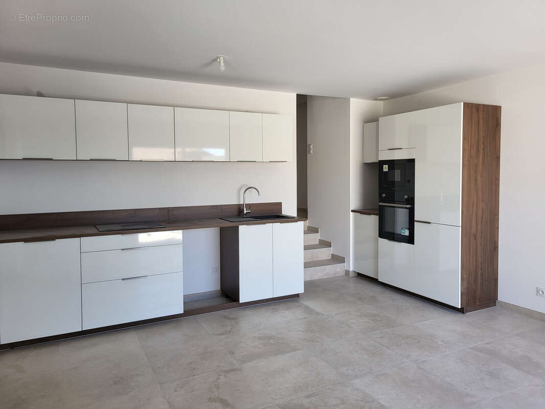 Appartement à ROGNAC