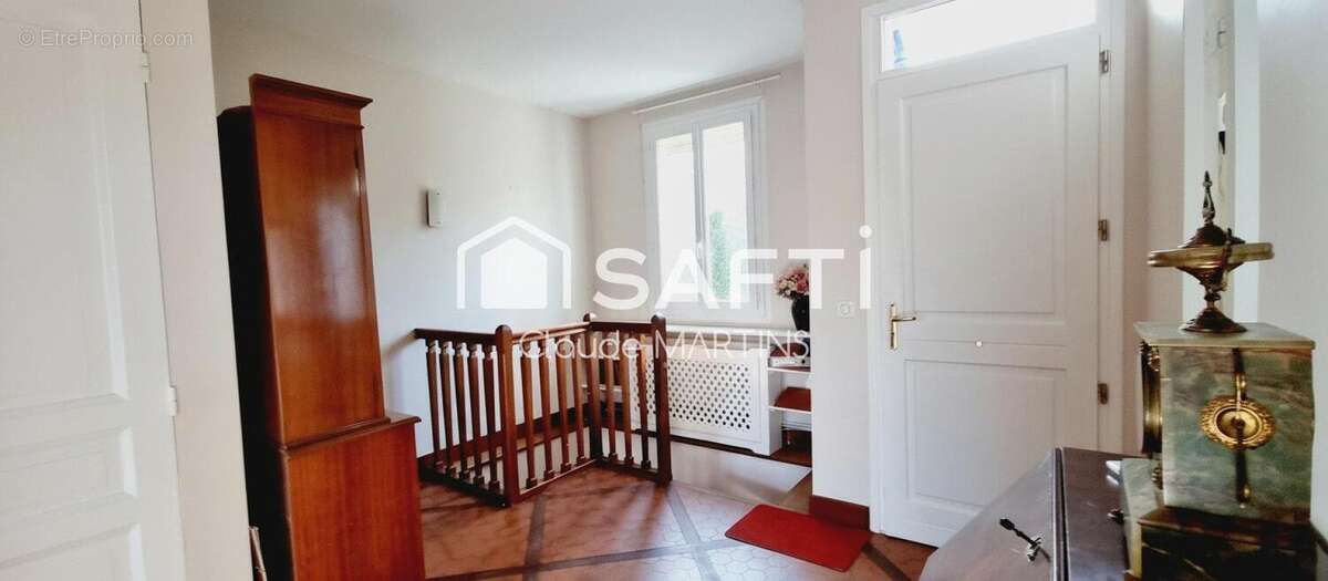 Photo 6 - Maison à BURES-SUR-YVETTE