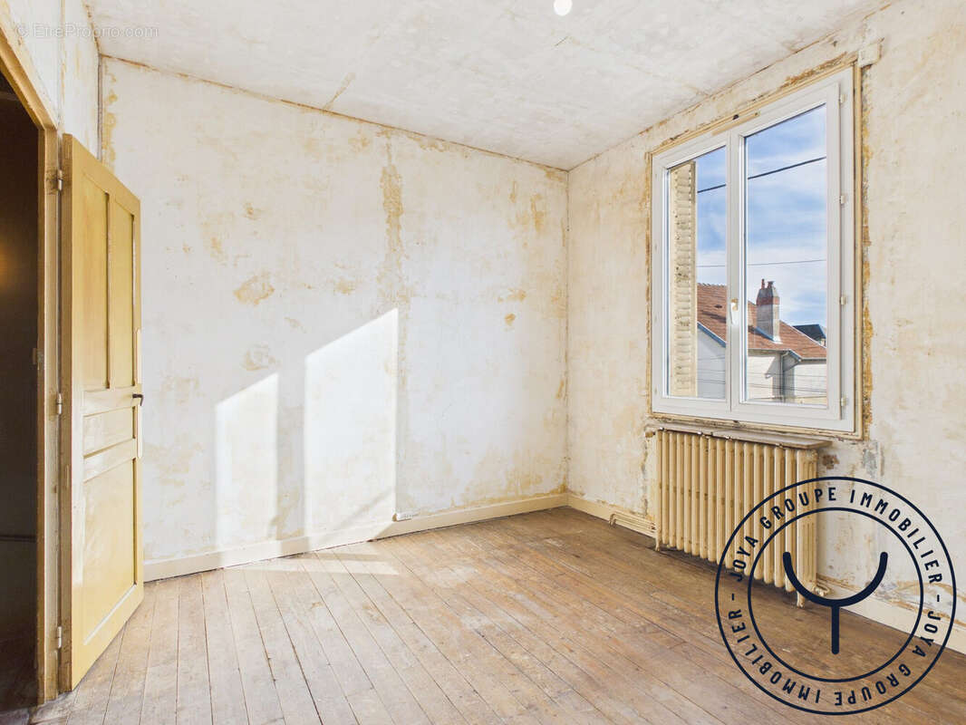 Maison à ROMILLY-SUR-SEINE