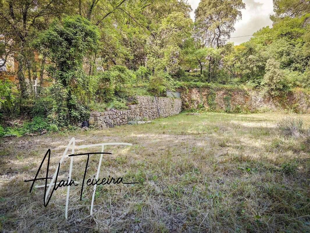 Photo 2 - Terrain à LORGUES