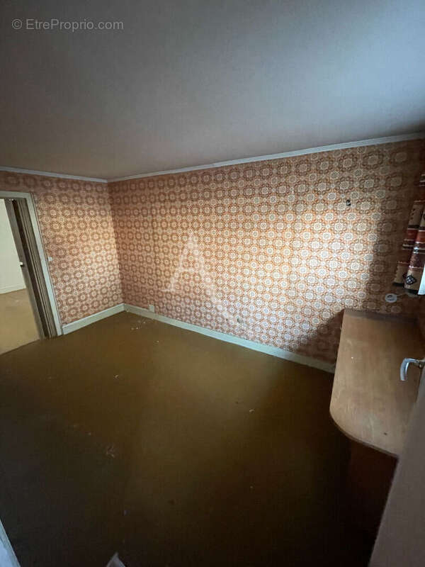 Maison à SAINT-JEAN-DE-BRAYE