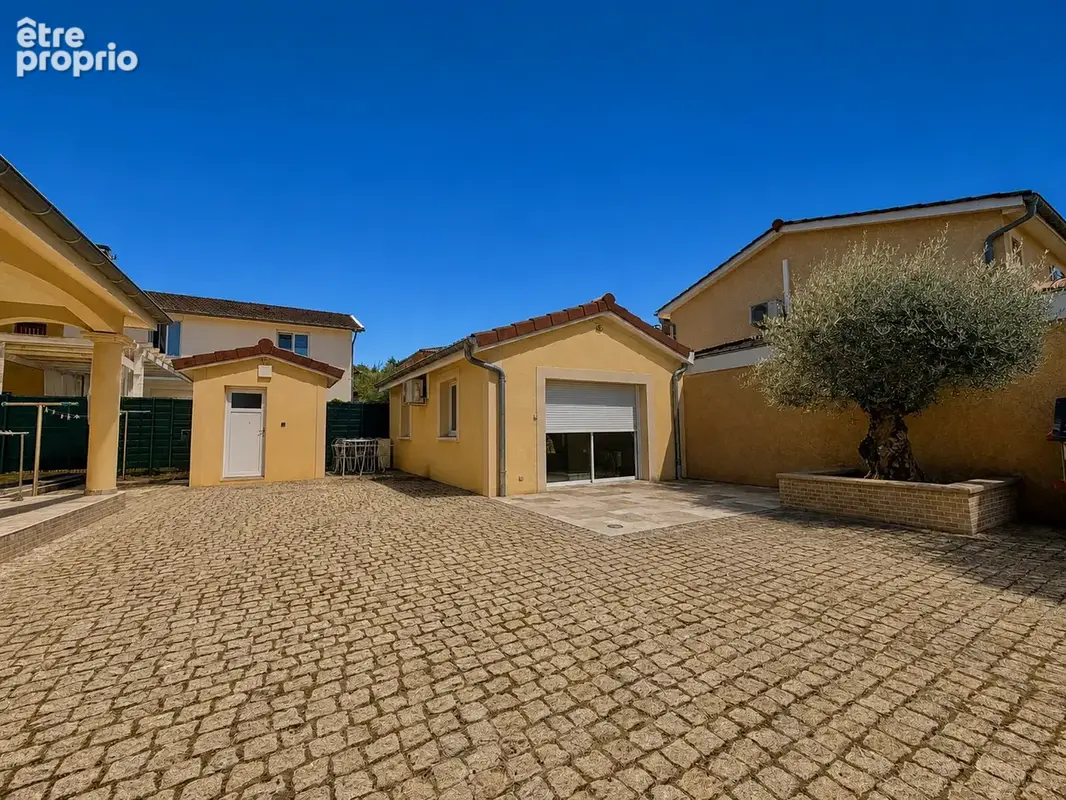 Maison 165 m2 Parcieux avec un terrain de 1434 m2 et piscine chauffée. - photo 17
