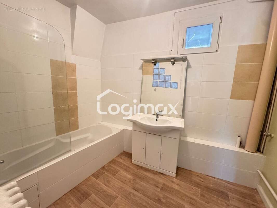 Maison 110 m² à La Rochelle  - photo 9