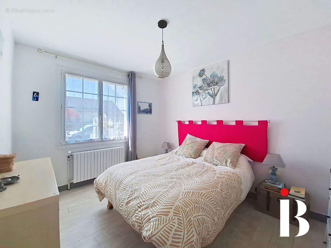 Maison Saint Herblain  BOURG 5 pièce(s) 93.62 m2 PLAIN PIED ETAT IMPECCABLE - photo 5