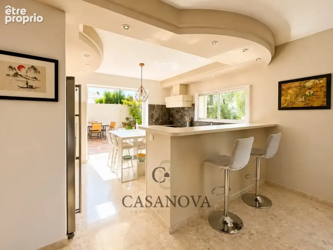 Maison 191 m² avec jardin paysager, jacuzzi et garage au centre de Pérols - photo 15