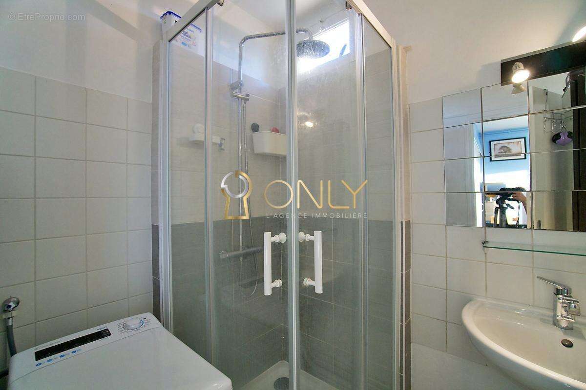 Appartement à GENAY