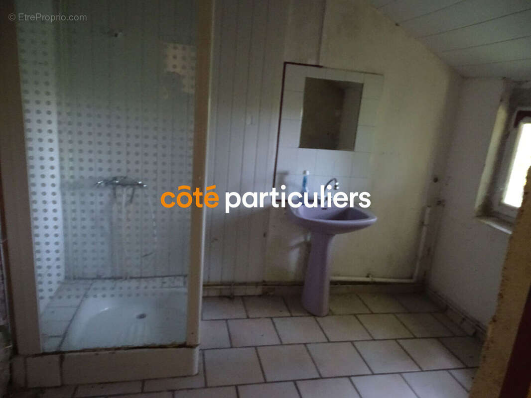 Maison à SAINT-PIERRE-LES-BOIS