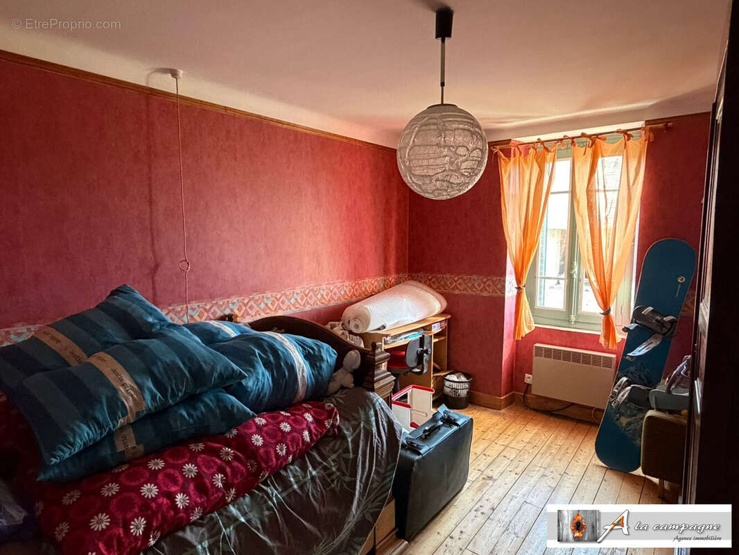Maison à SAINT-MAURICE-PRES-PIONSAT