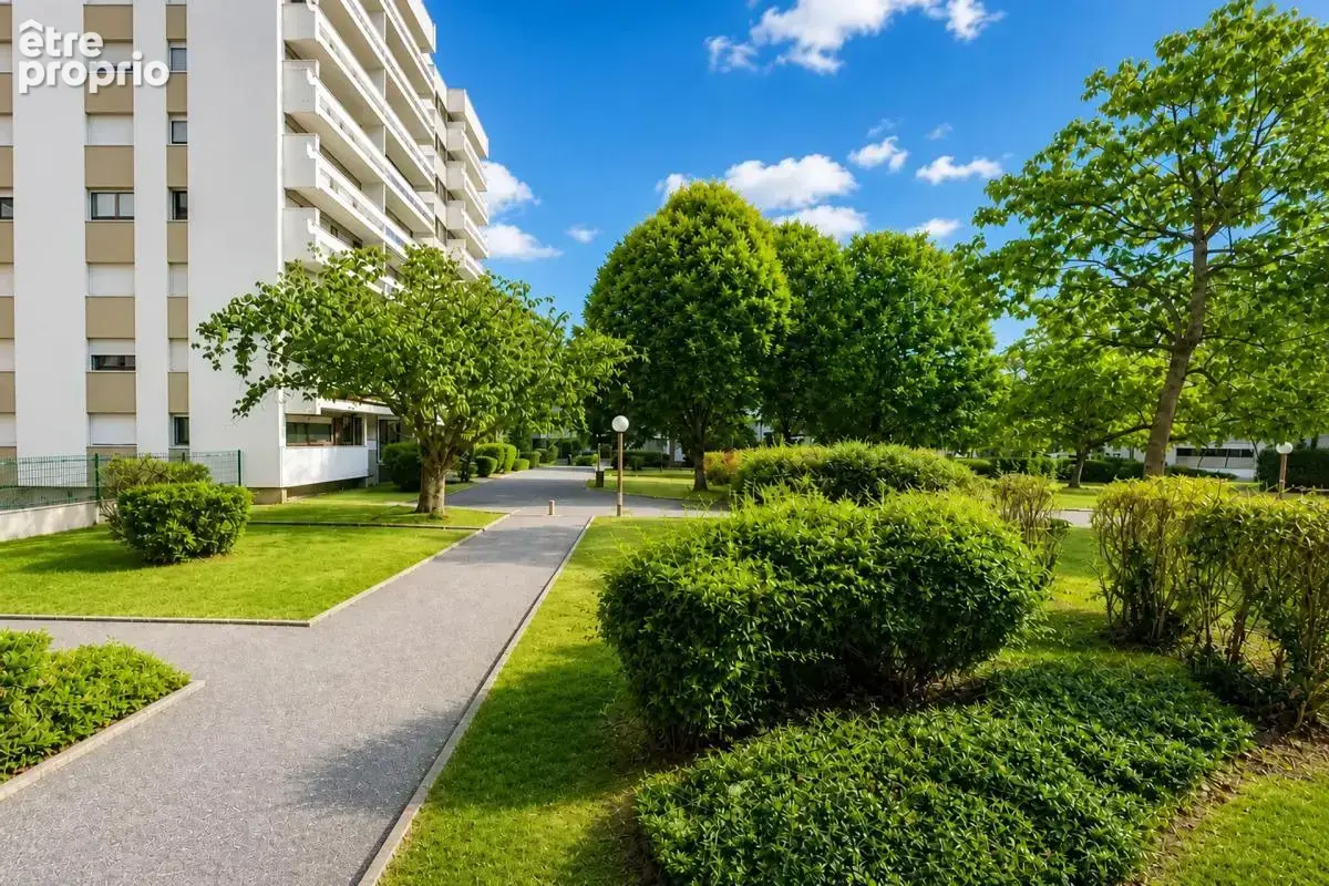 Appartement F4 de 76m2 en rez-de-chaussée dans résidence rénovée - photo 7
