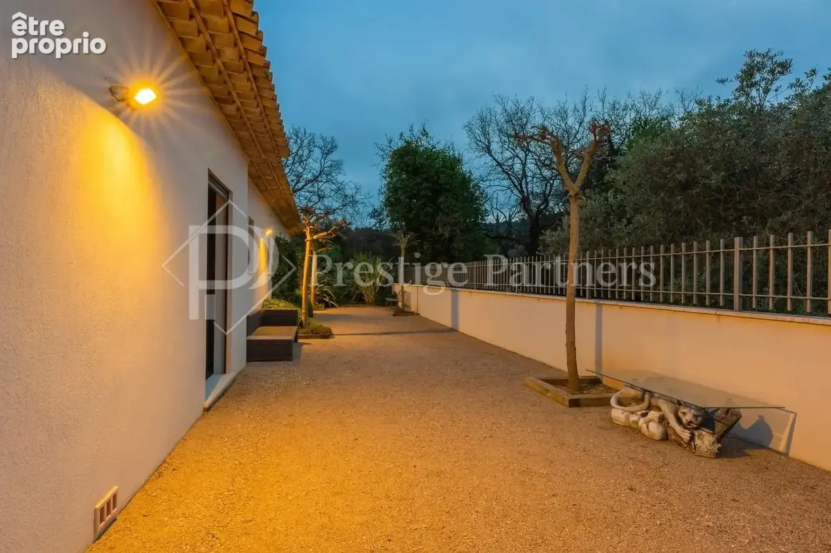 Villa d’exception avec piscine, espace bien-être et jardin paysager   Le Plan-de-la-Tour - photo 26
