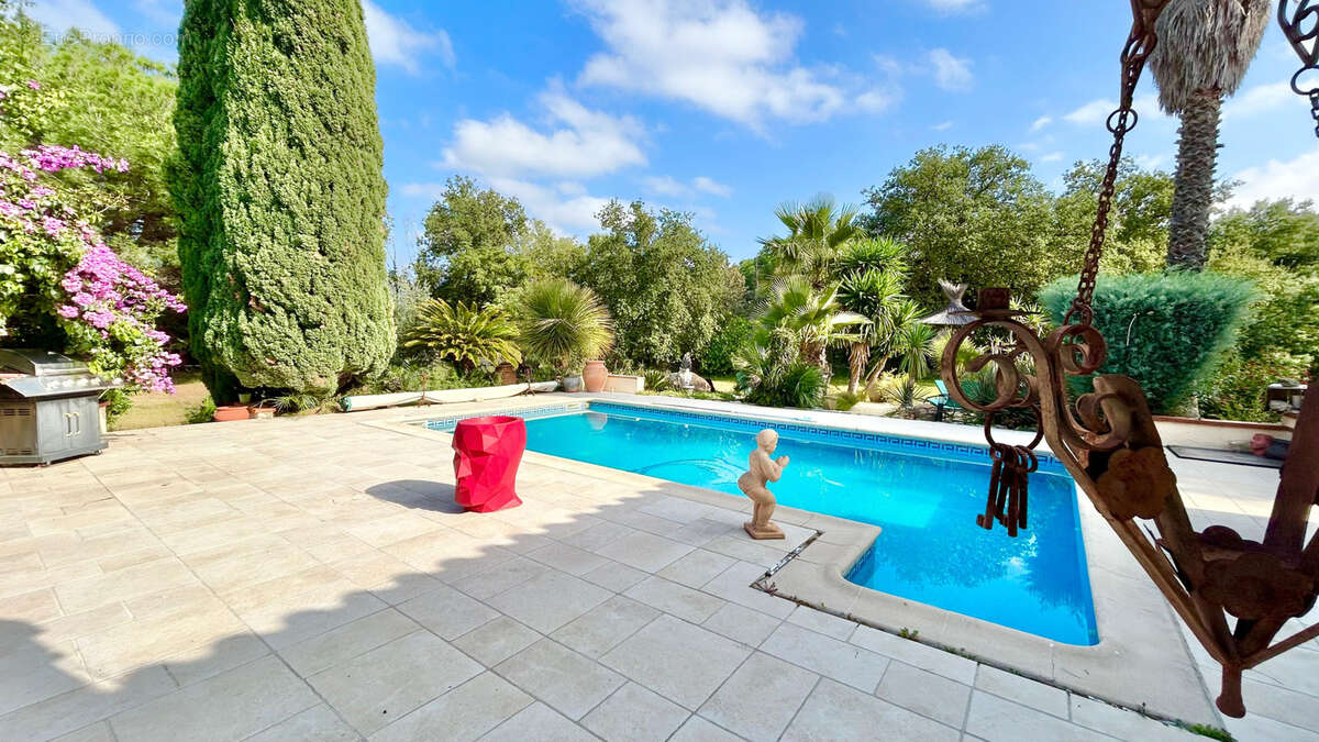 Maison à MONTESQUIEU-DES-ALBERES