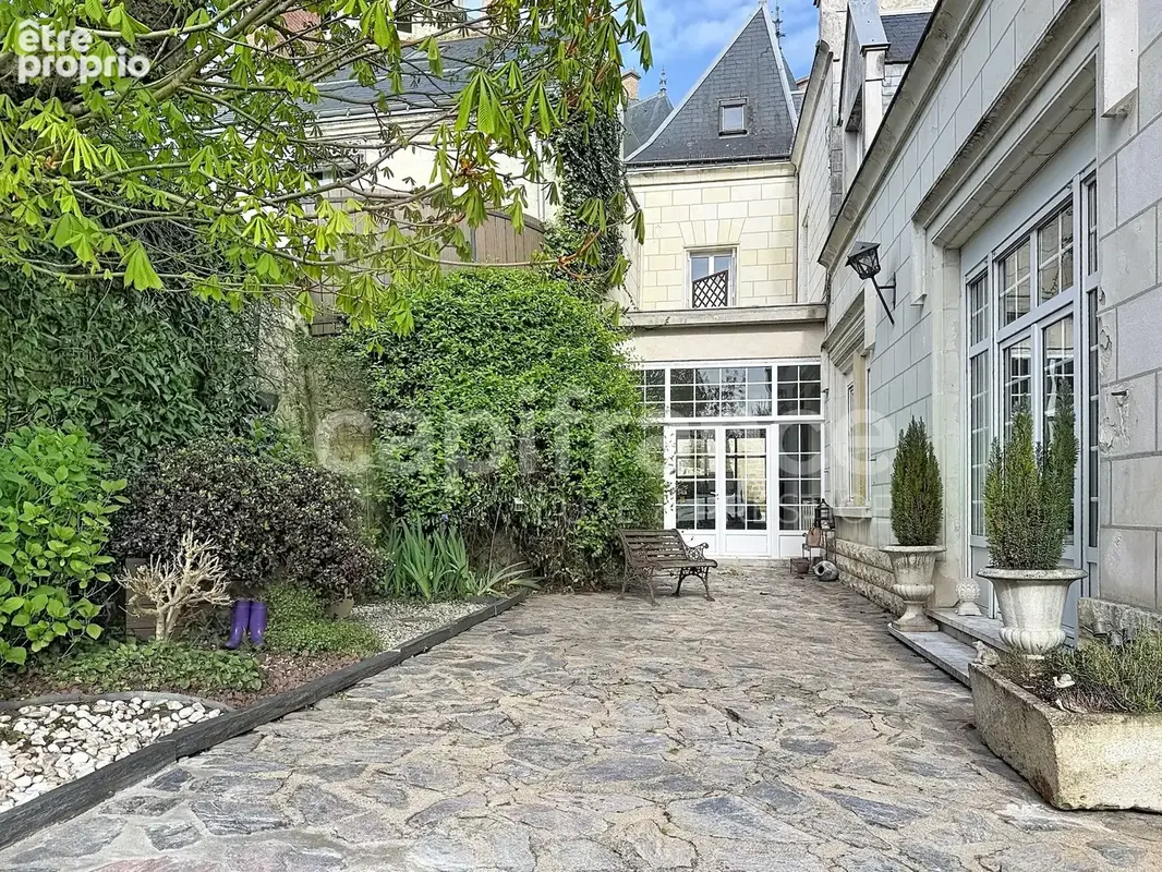 Maison d'exception, au coeur de Langeais 420 m², 8 chambres - photo 2