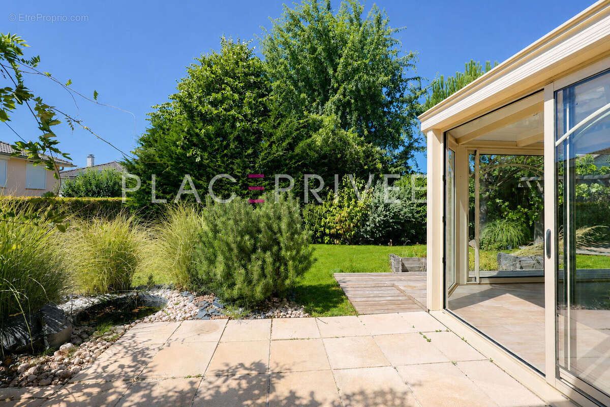Maison avec jardin et garage - photo 17
