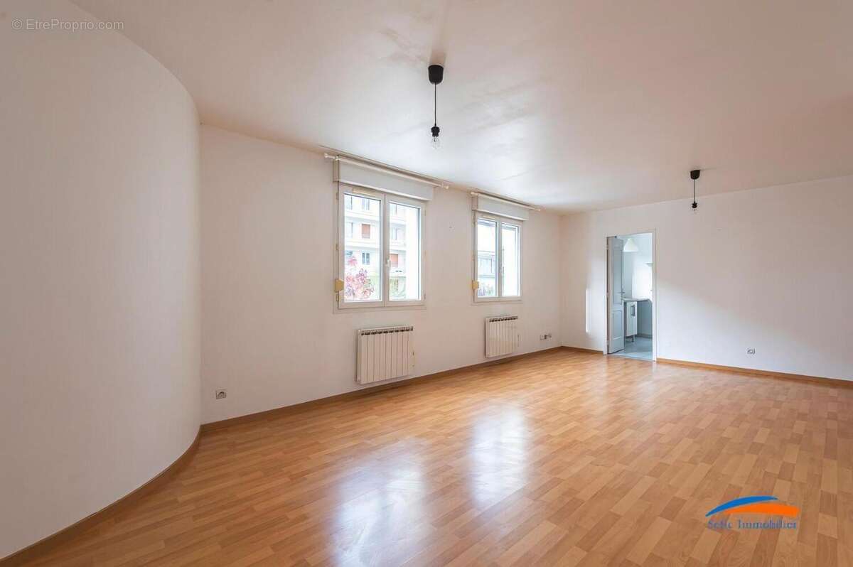   - Appartement à REIMS