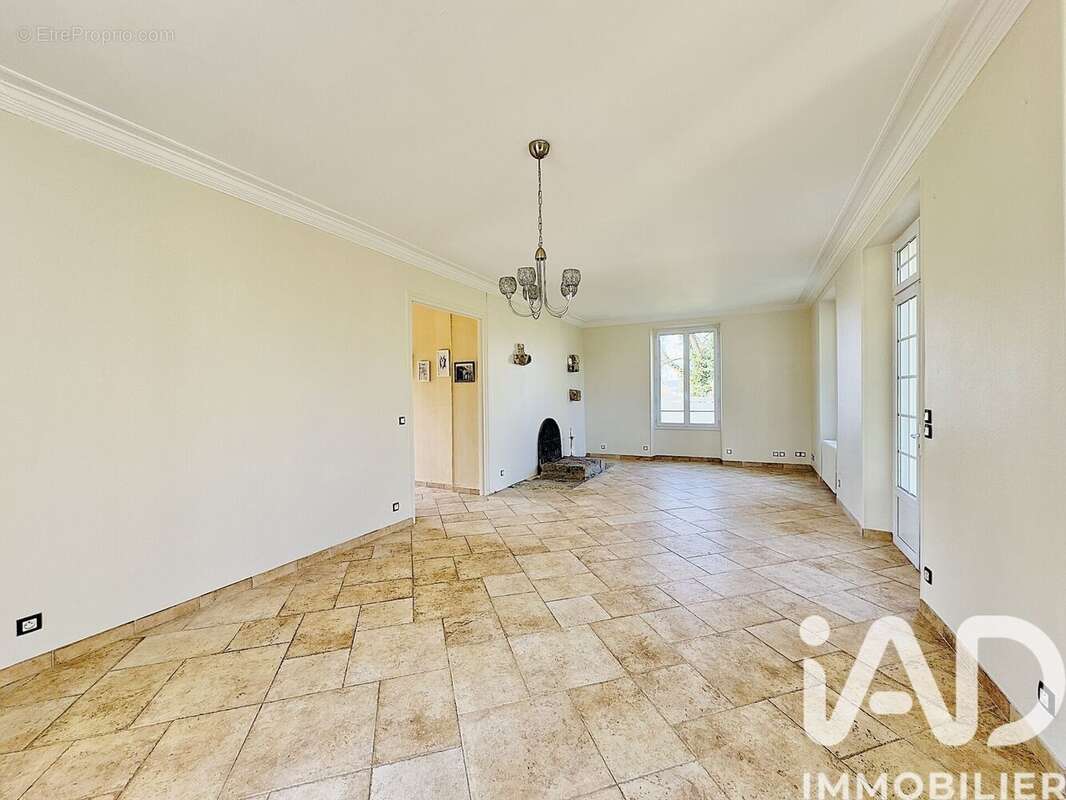 Photo 2 - Maison à VILLEBON-SUR-YVETTE