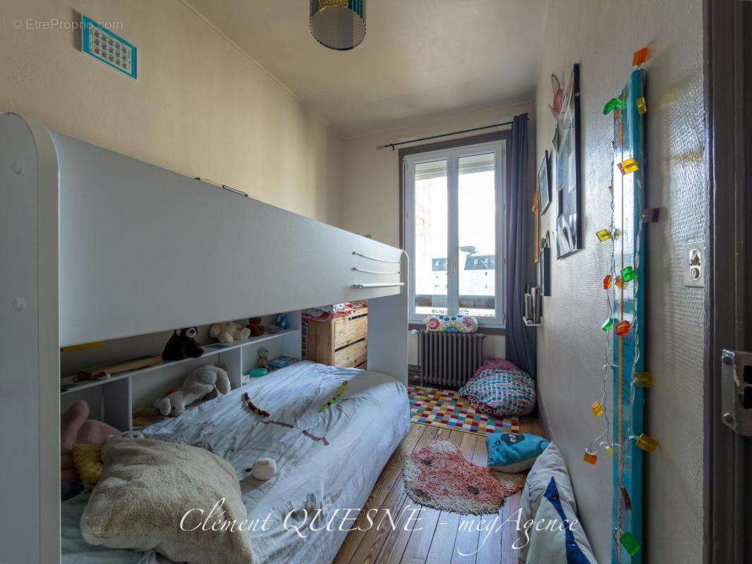 Charme important / centre-ville / 3 chambres - photo 12