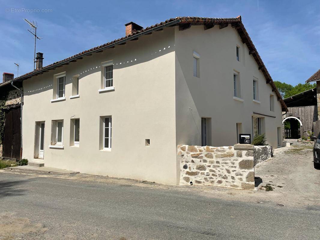 Maison à SAINT-AUVENT