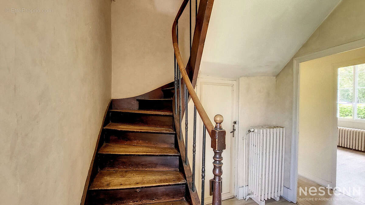 A Vendre Maison de 103 m² avec garages en sous-sol et jardin proche du chemin de Compostelle - photo 8