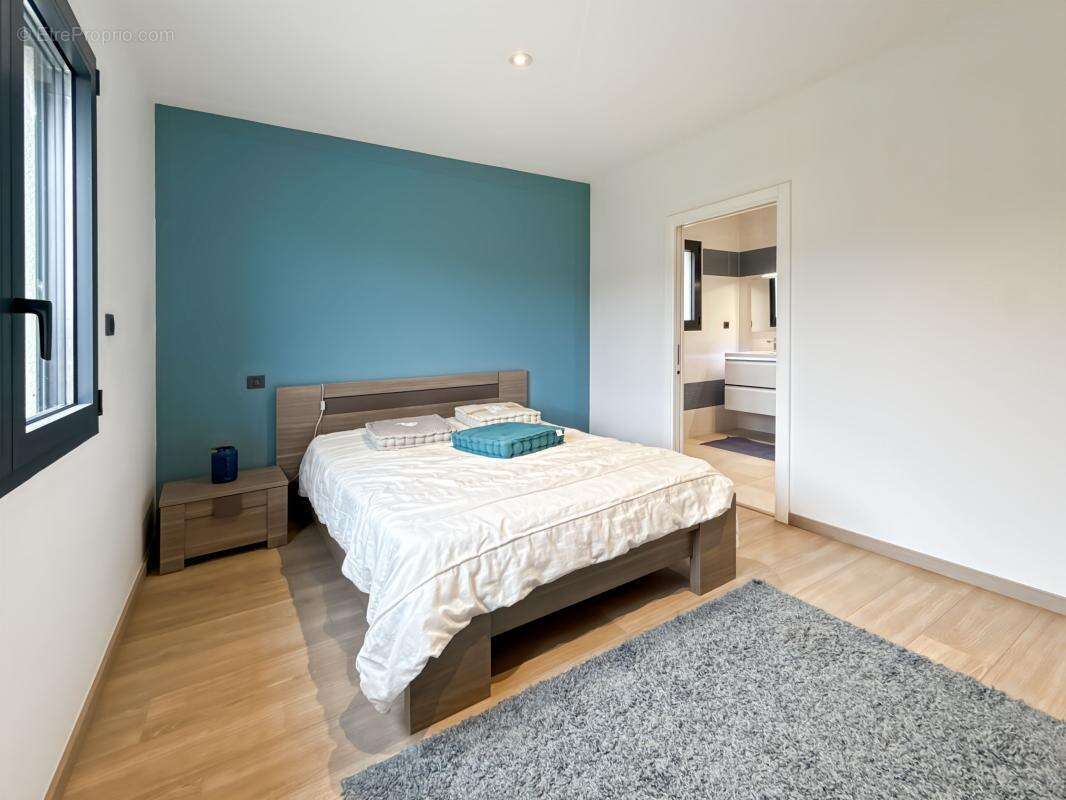 Maison à CHATEAU-L&#039;EVEQUE