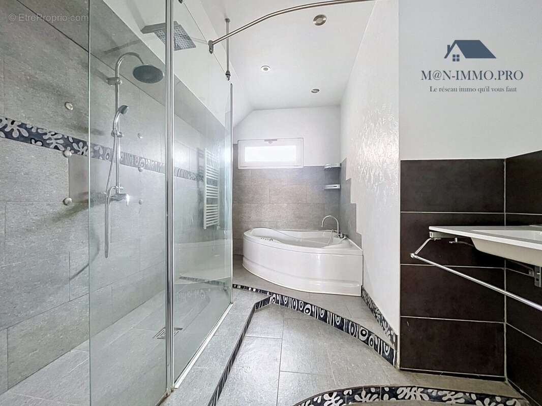 Maison 263 m² à Armentieres  - photo 5