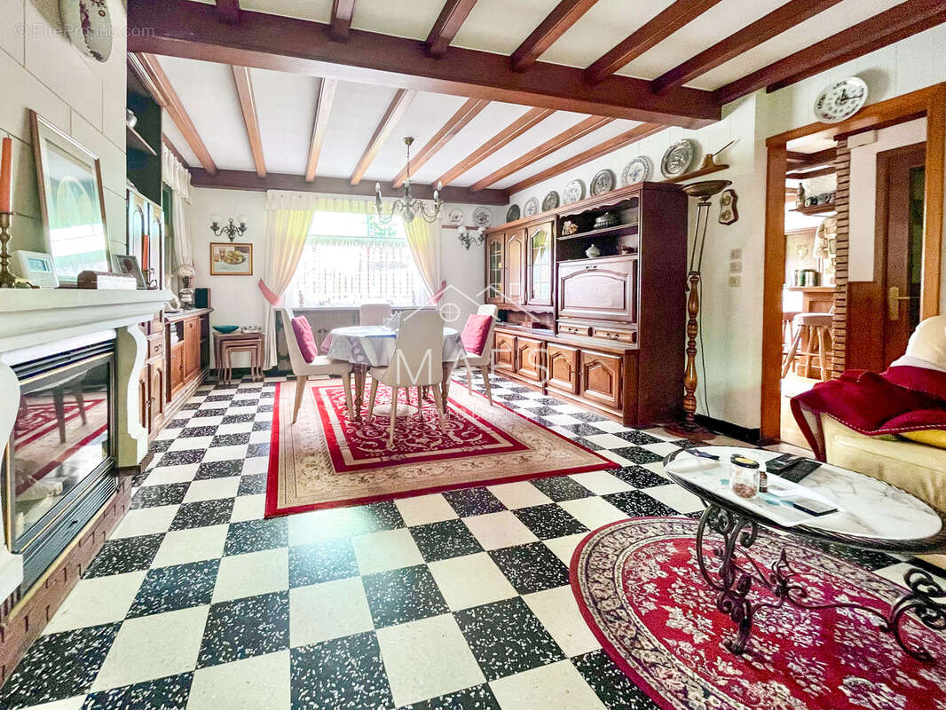 Maison à WAMBRECHIES