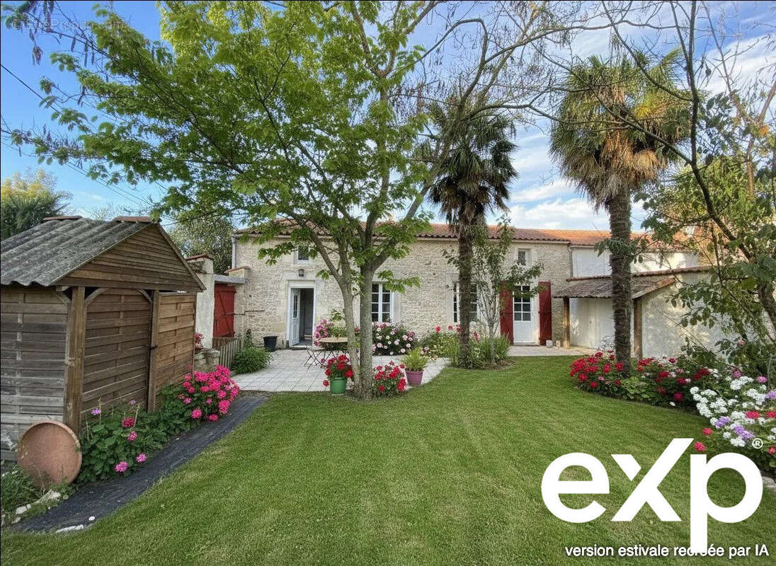 Maison à BOURCEFRANC-LE-CHAPUS