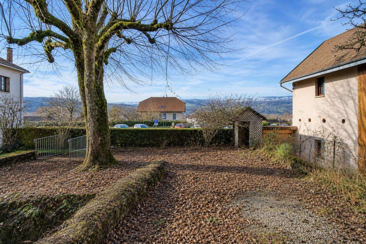 Spacieuse maison 7 pièces avec jardin - photo 10