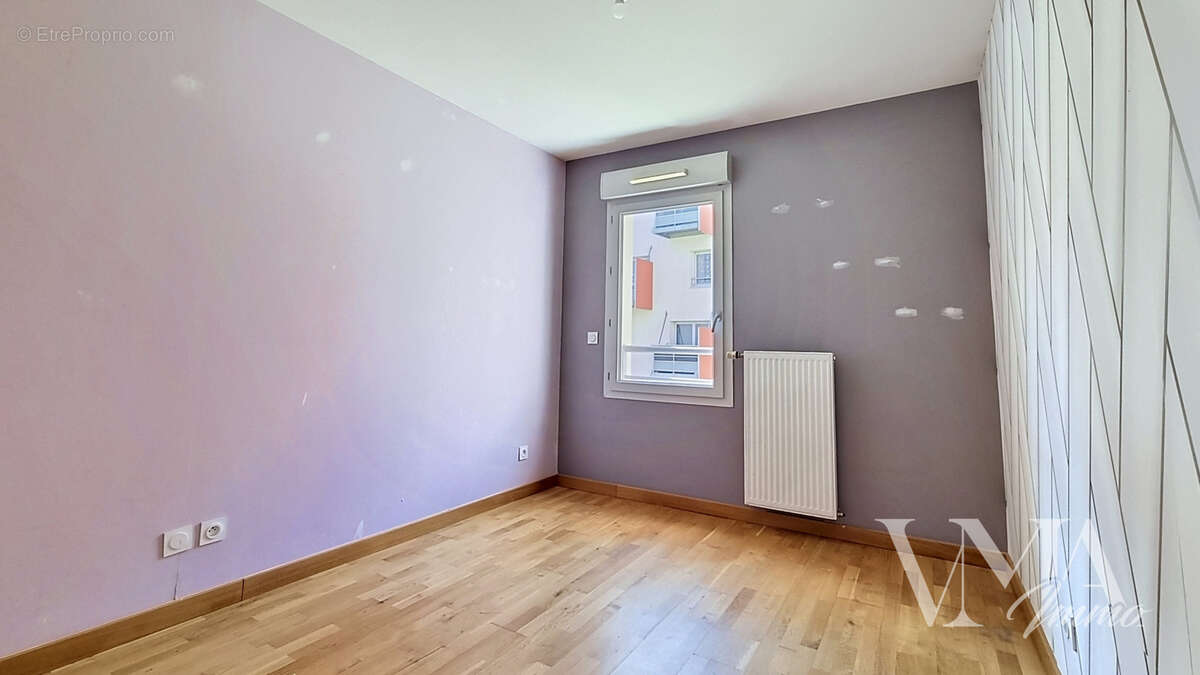 Oullins-Pierre-Bénite   T4 de 70,72 m2 avec balcon   Résidence récente - photo 8