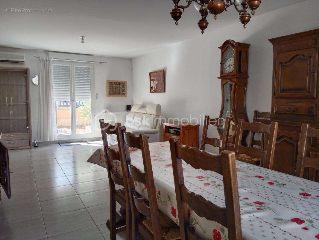Maison à VIGNEUX-SUR-SEINE