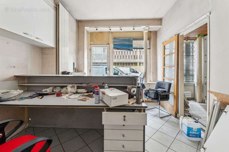 Commerce à PARIS-17E