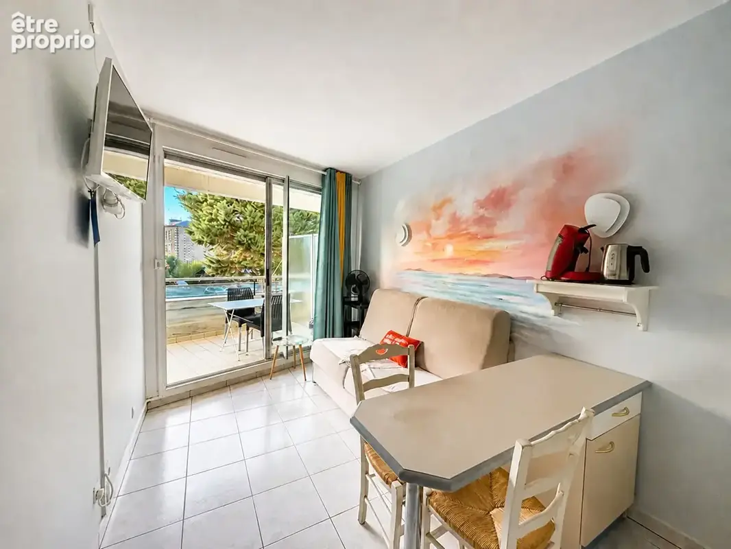 Studio à vendre - Dinard - Le Crystal -16m² - Accès direct plage et commerces à proximité - photo 2