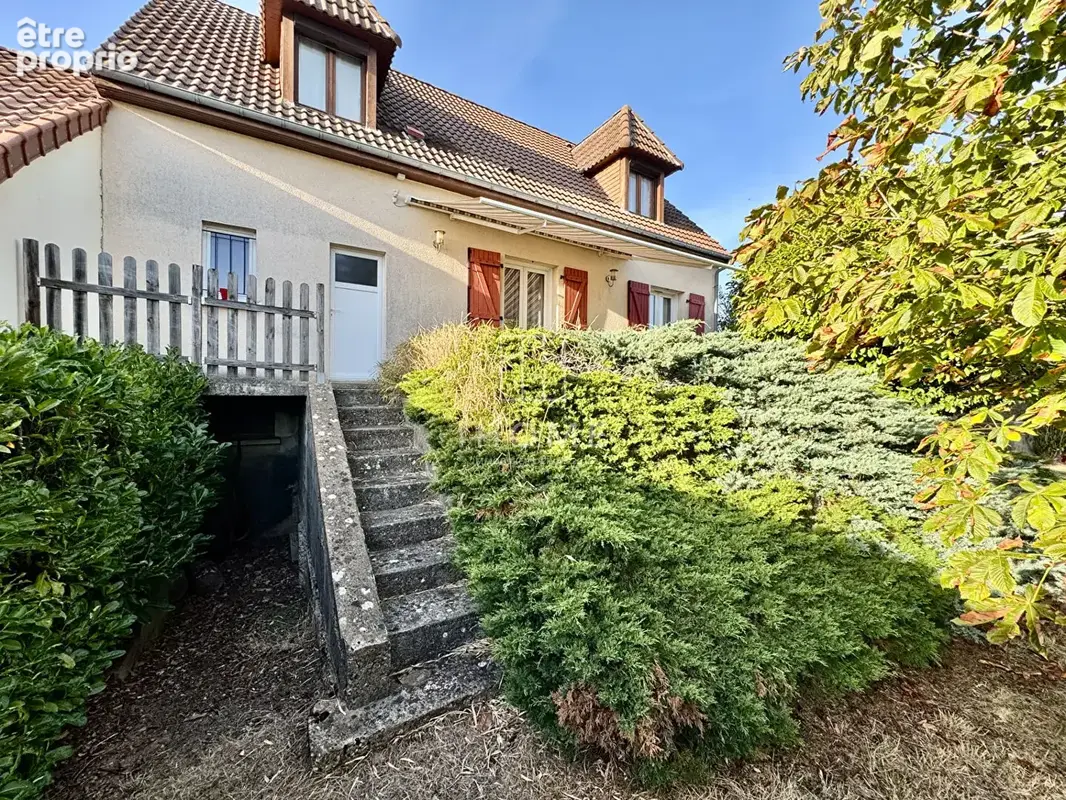 Photo Maison à Saint-Saturnin au prix de 242 650€