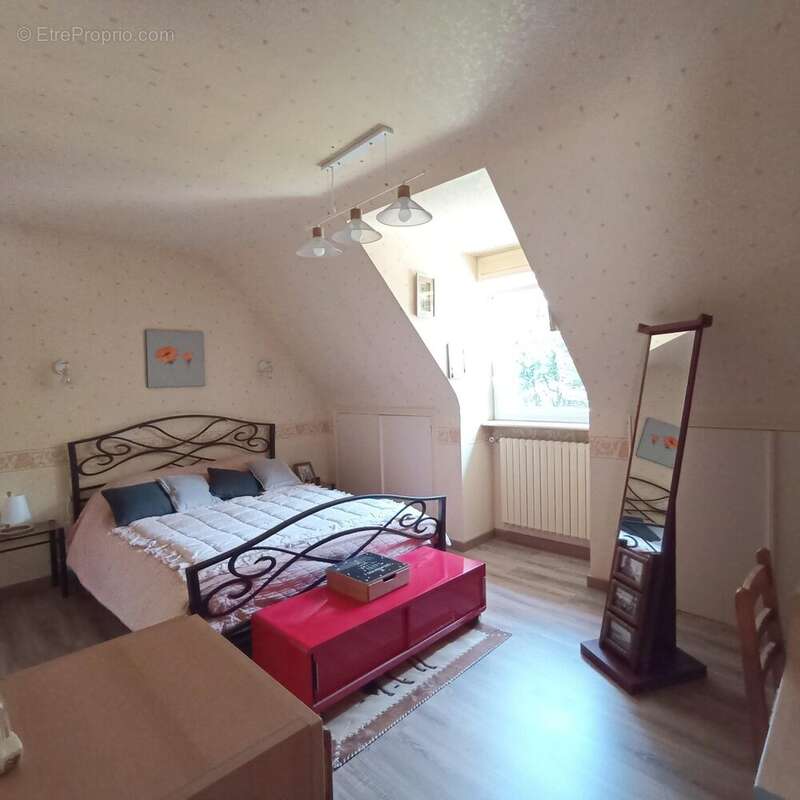Maison 158 m² à Landivisiau  - photo 8