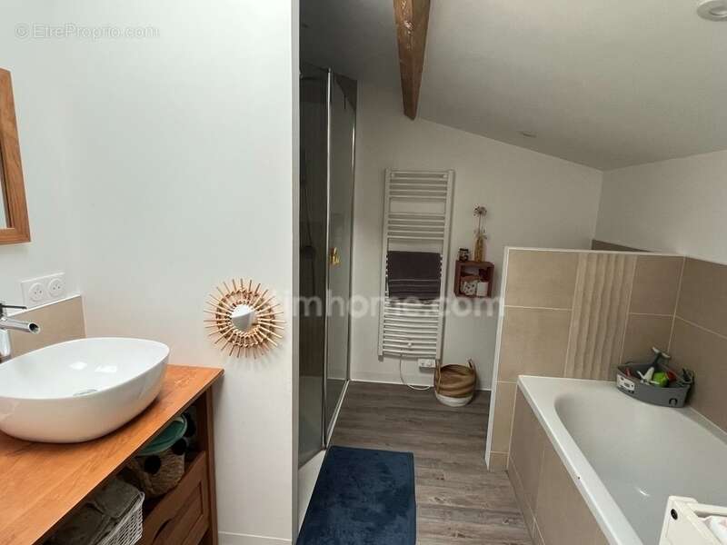 Maison à vendre 5 pièces MORTAGNE SUR SEVRE (85) - photo 8