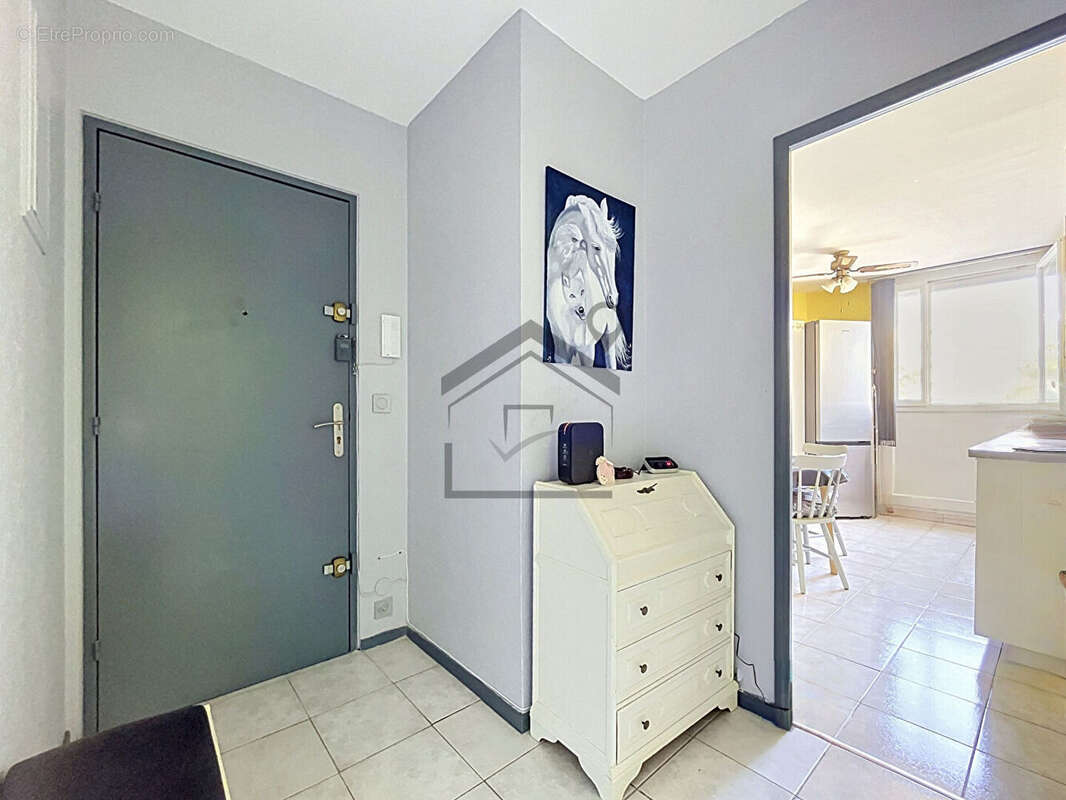 Appartement à ROGNAC