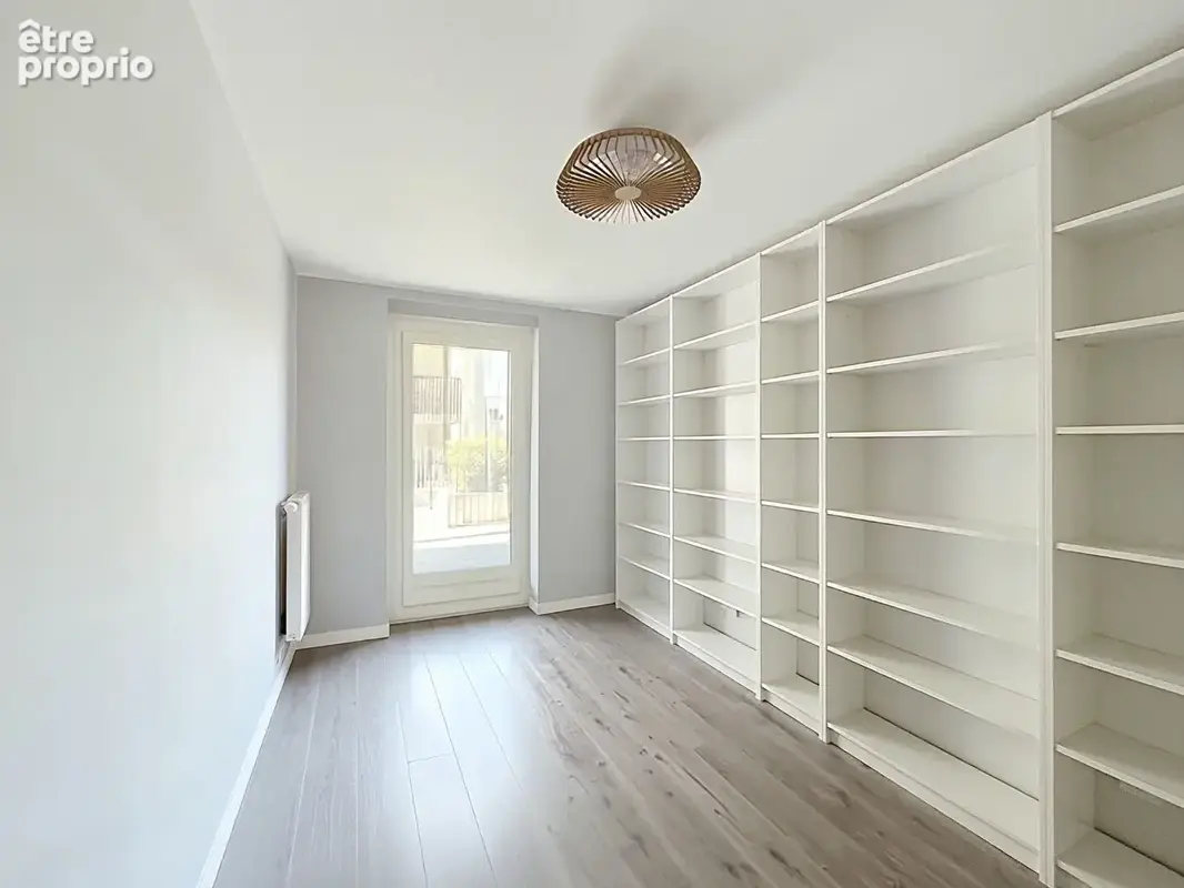 DIJON /LONGVIC  T4 - 86 m² - 3 chambres - Terrasses - parking - photo 6