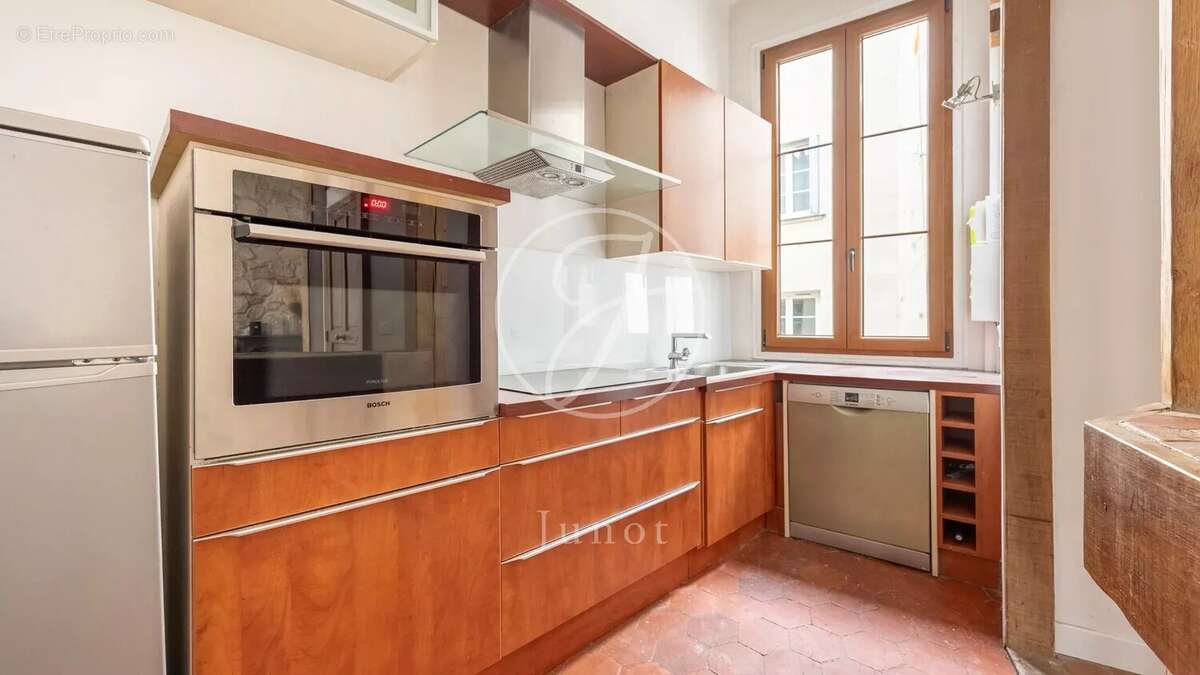 Appartement à PARIS-4E